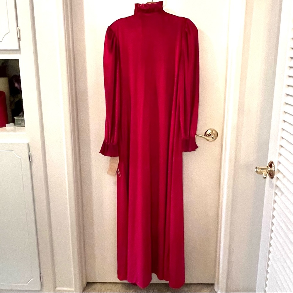 Vintage R. Michael Alan Berry Red Robe - Picture 5 of 10